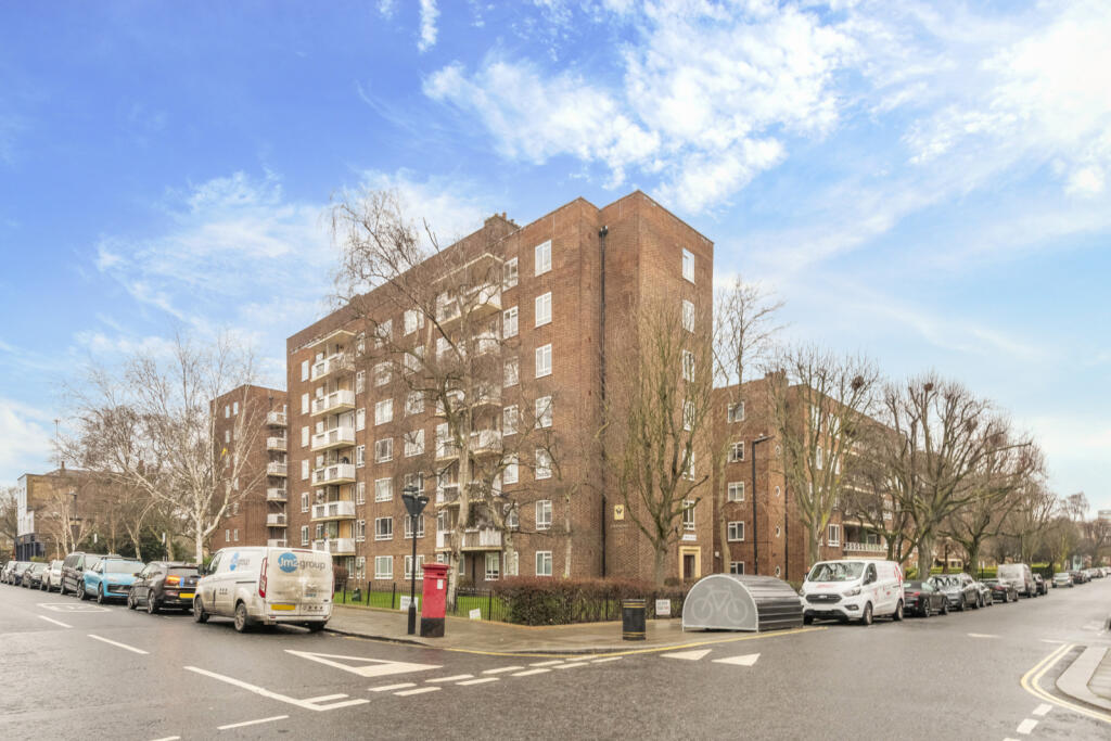 2 bedrooms Apartment in London, United Kingdom No. 8934