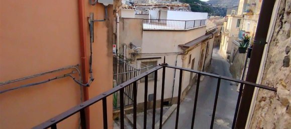2 rooms House in Ragusa, Italy No. 52141 16