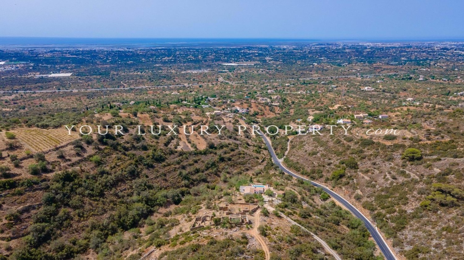 300m² Land in Faro, Portugal No. 210119