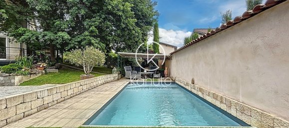 4 bedrooms House in Chasselay, France No. 351676 3