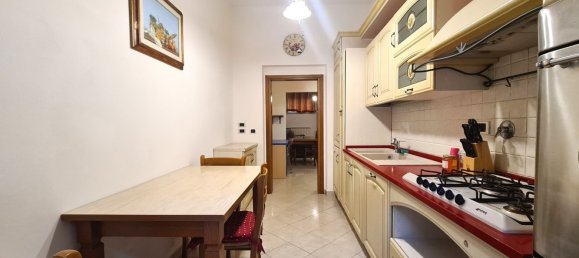 Apartamento de 4 habitaciónes en Florence, Italy No. 45570 10