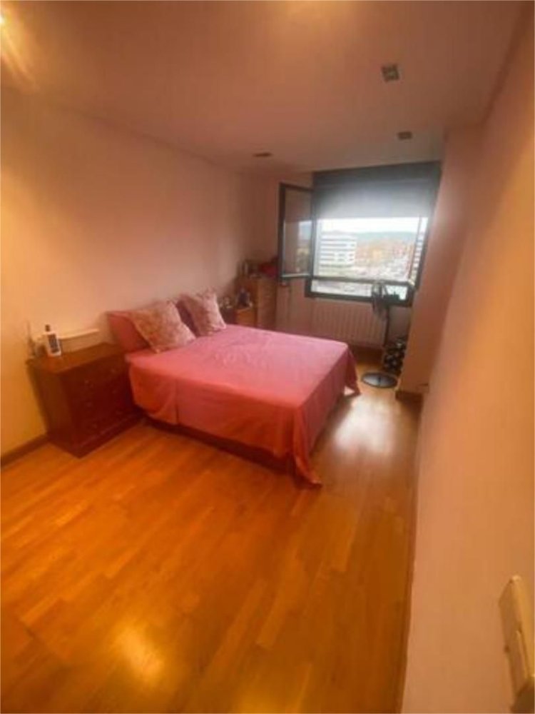 Квартира с 2 спальнями в Логроньо, Испания № 200626