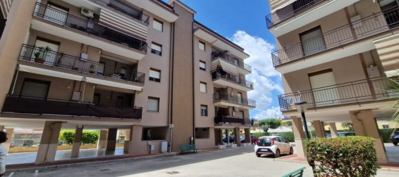 3 bedrooms Apartment in Maddaloni, Italy No. 316904 2