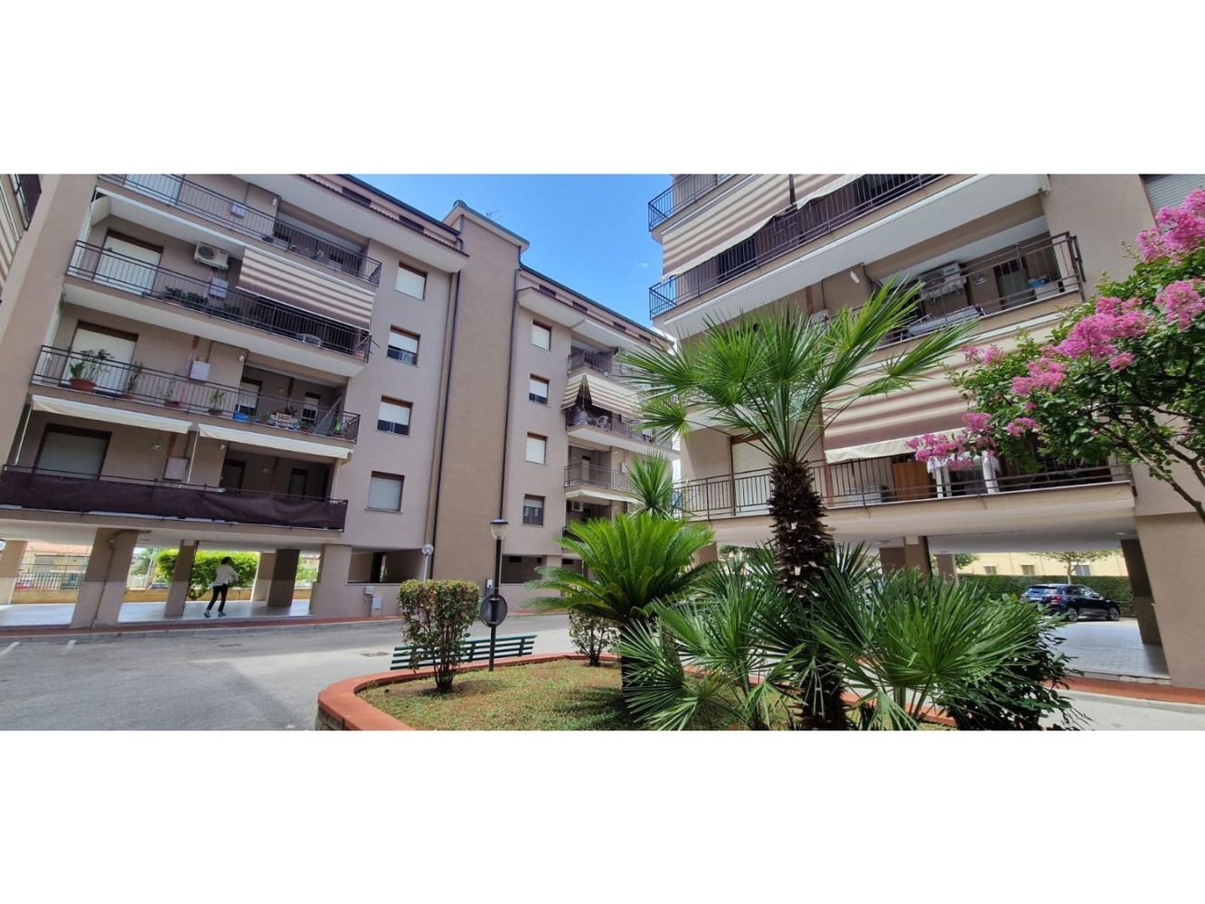 3 bedrooms Apartment in Maddaloni, Italy No. 316904