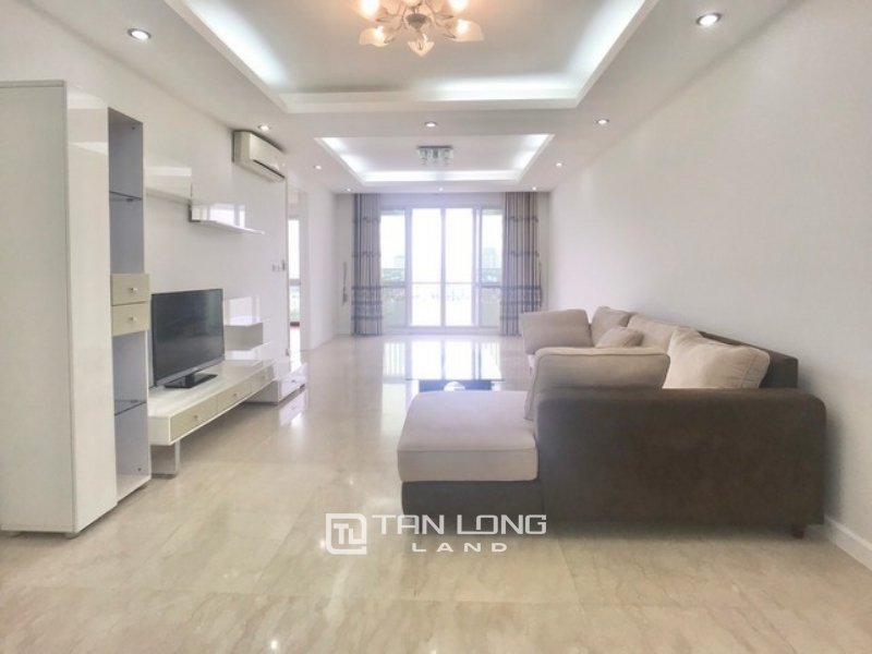 3 Schlafzimmer Wohnung in Tay Ho, Vietnam, Nr. 830