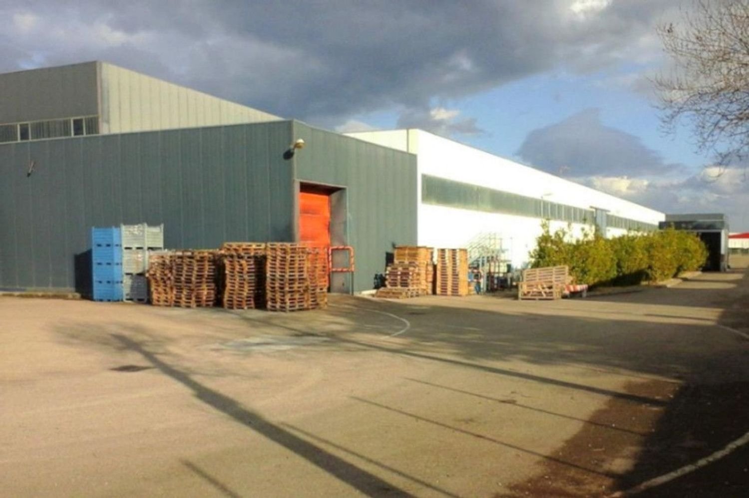 6328m² Warehouse in Melfi, Italy No. 376343