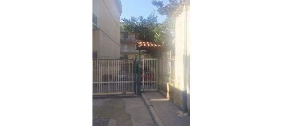 5 rooms Apartment in Qualiano, Italy No. 253425 2