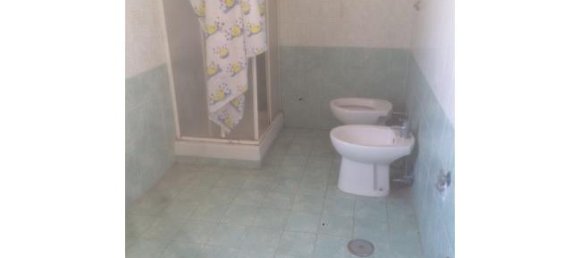 5 rooms Apartment in Qualiano, Italy No. 253425 5