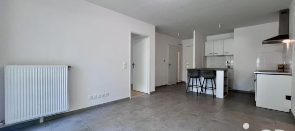 2-salle Appartement à Ozoir-la-Ferrière, France No. 348015 6