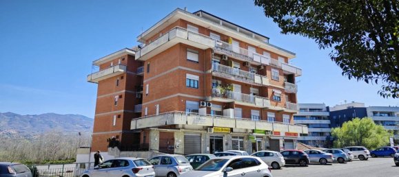3 rooms Apartment in Rende, Italy No. 42033 2