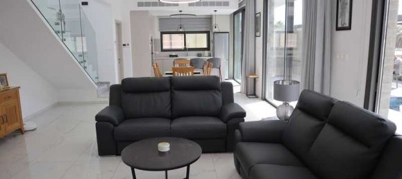 3 bedrooms Villa in Geroskípou, Cyprus No. 16358 3