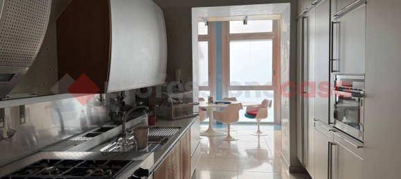 8 rooms Apartment in Taranto, Italy No. 214073 9