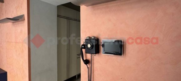 8 rooms Apartment in Taranto, Italy No. 214073 2