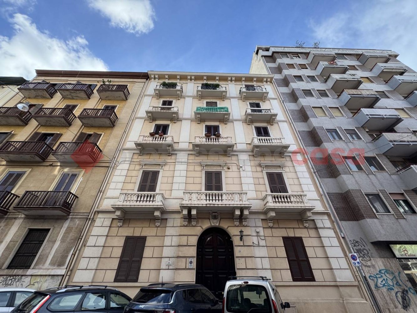 8 rooms Apartment in Taranto, Italy No. 214073