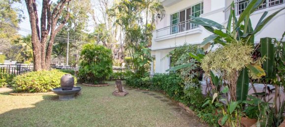 4 bedrooms House in Chiang Mai, Thailand No. 57725 2