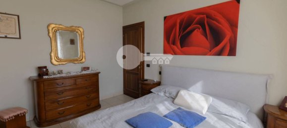 Villa de 4 dormitorios en Ghedi, Italy No. 211664 3