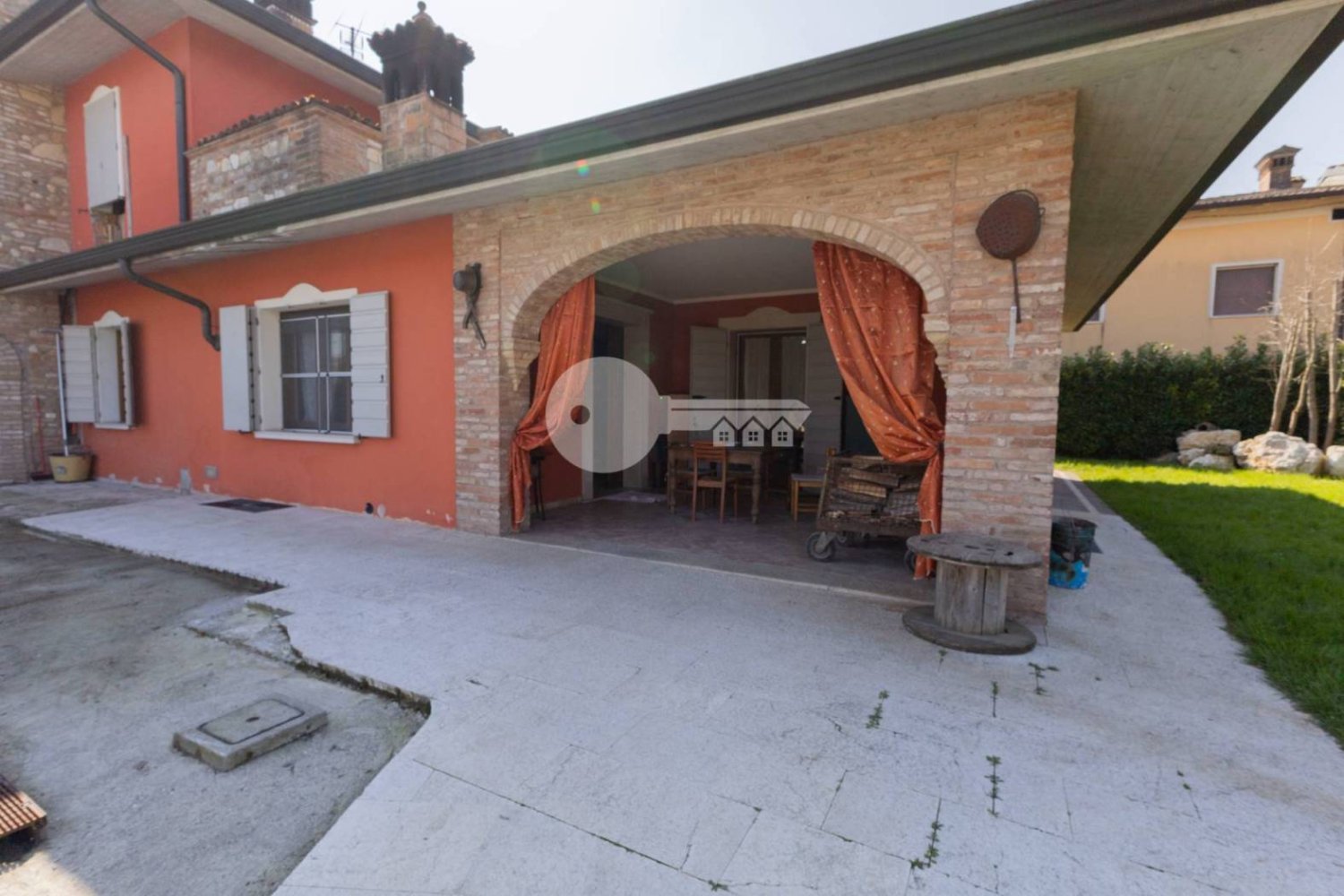 Villa de 4 dormitorios en Ghedi, Italy No. 211664