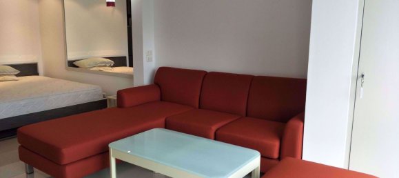 Studio in the Condo in Watthana, Thailand No. 10059 2