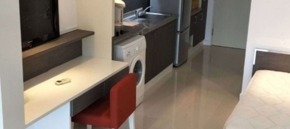 Studio in the Condo in Watthana, Thailand No. 10059 3