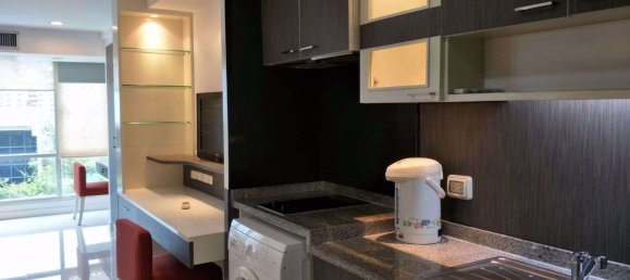 Studio in the Condo in Watthana, Thailand No. 10059 4