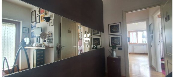 3 rooms Apartment in Salerno, Italy No. 101160 5