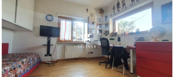 3 rooms Apartment in Salerno, Italy No. 101160 10