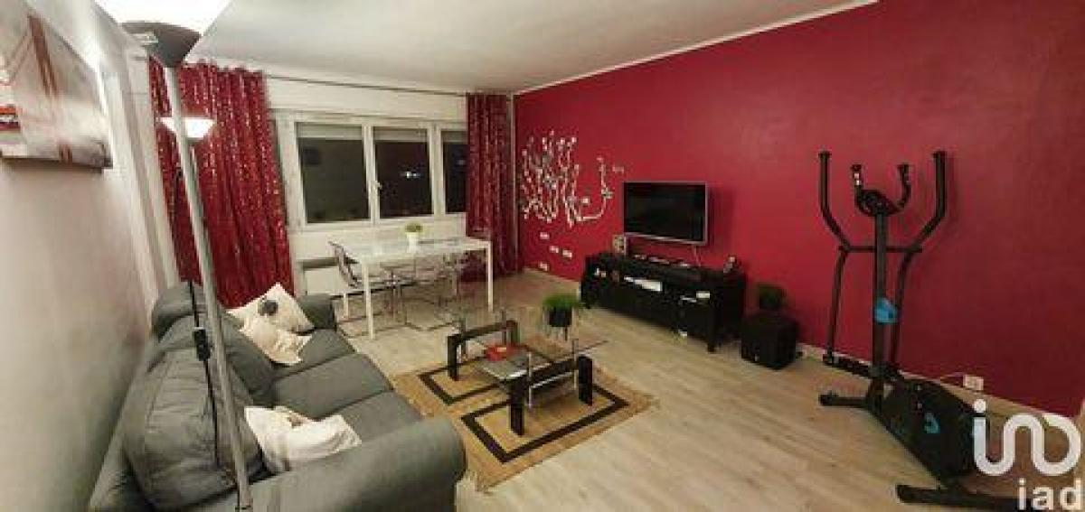 2 bedrooms Condo in Meaux, France No. 35907
