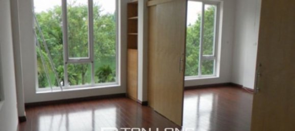 4 Schlafzimmer Villa in Tay Ho, Vietnam, Nr. 2742 7