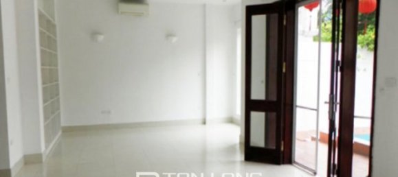 4 Schlafzimmer Villa in Tay Ho, Vietnam, Nr. 2742 4