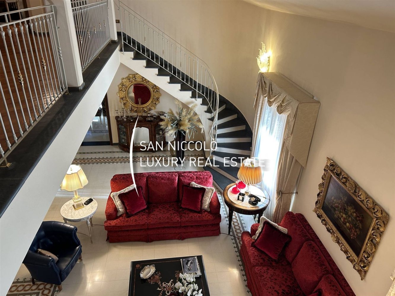 14 rooms Villa in Vinci, Italy No. 195297