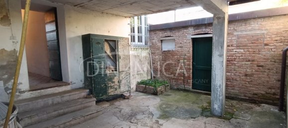 Вилла с 4 комнатами в Винчи, Италия № 233983 37