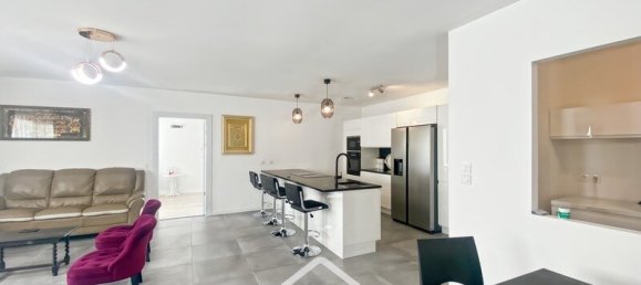 3 Schlafzimmer Haus in Rochefort, France, Nr. 357447 2