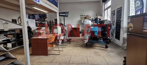 239m² Warehouse in La Spezia, Italy No. 176726 3