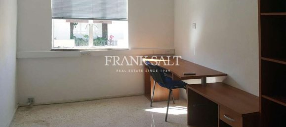 Офис 15м² в Та-Шбиш, Мальта № 12043 9