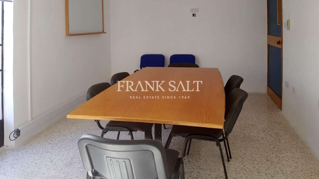 Офис 15м² в Та-Шбиш, Мальта № 12043