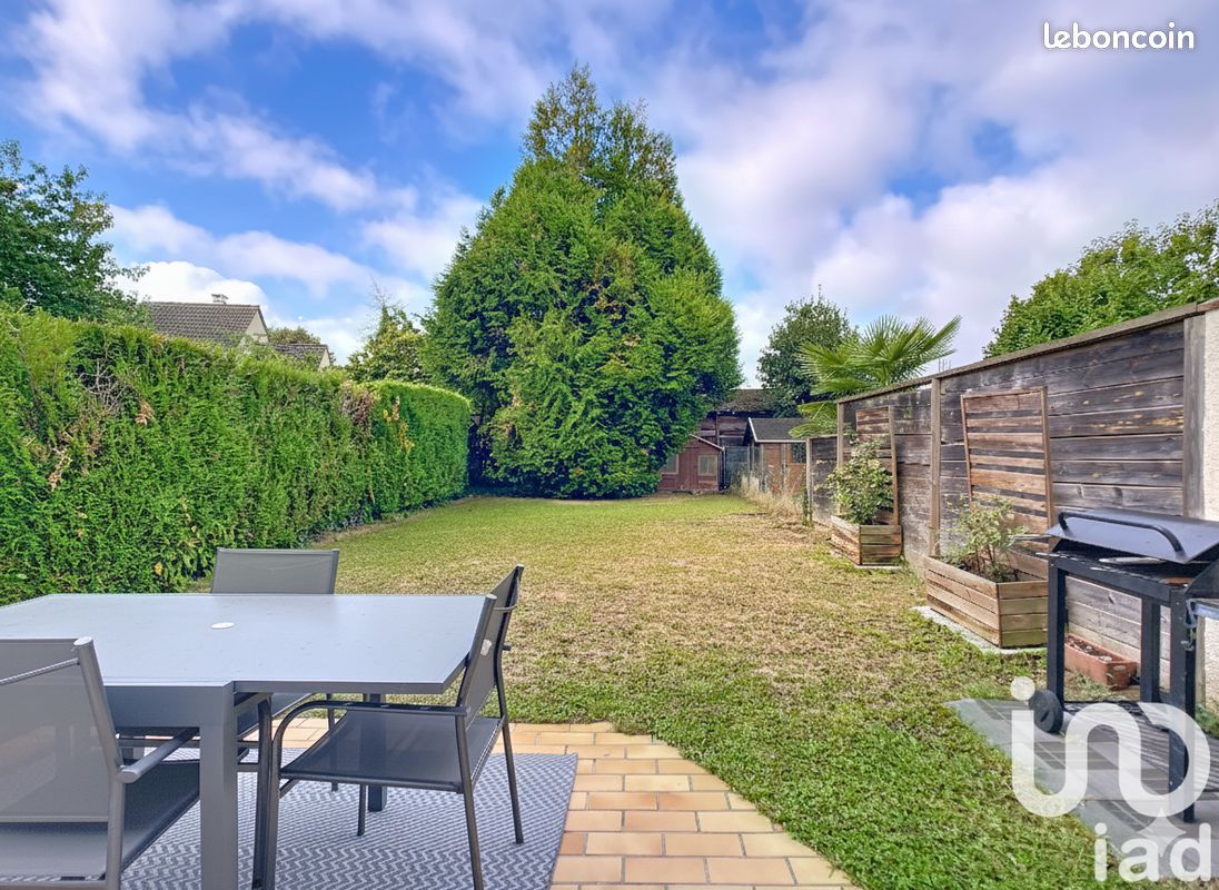 3 Schlafzimmer Haus in Vaux-le-Penil, France, Nr. 332375