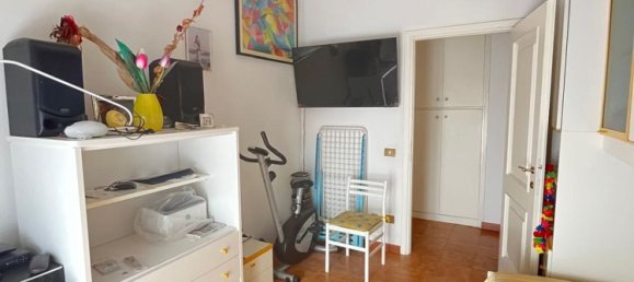 3 rooms Apartment in Rome, Italy No. 92763 19