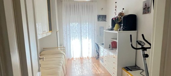 3 rooms Apartment in Rome, Italy No. 92763 18