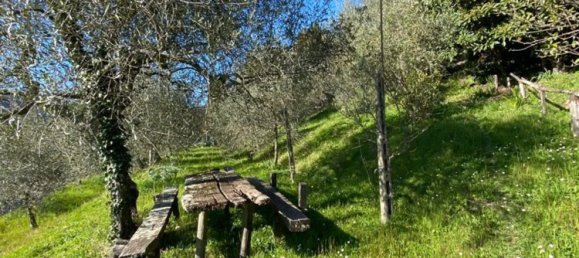 5 rooms House in Fivizzano, Italy No. 90045 20