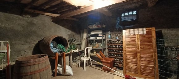 5 rooms House in Fivizzano, Italy No. 90045 19