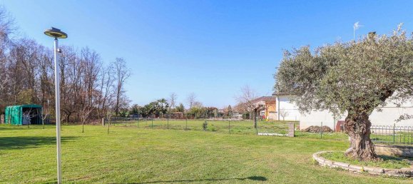 Casa de 8 habitaciónes en Gruaro, Italy No. 58961 28