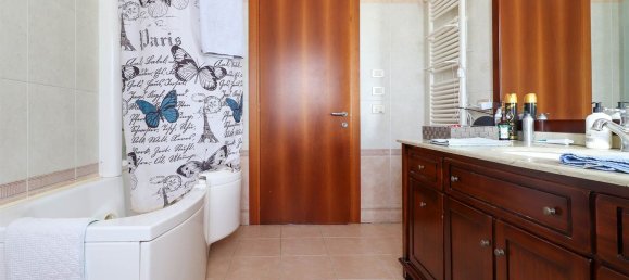 Casa de 8 habitaciónes en Gruaro, Italy No. 58961 9