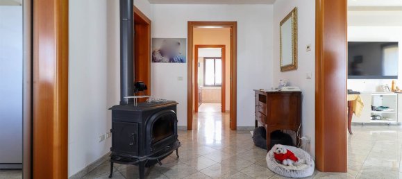 Casa de 8 habitaciónes en Gruaro, Italy No. 58961 5