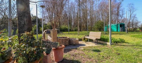 Casa de 8 habitaciónes en Gruaro, Italy No. 58961 27