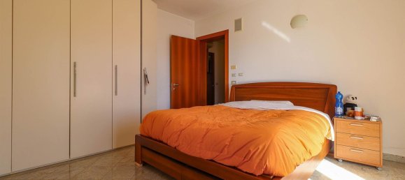 Casa de 8 habitaciónes en Gruaro, Italy No. 58961 10