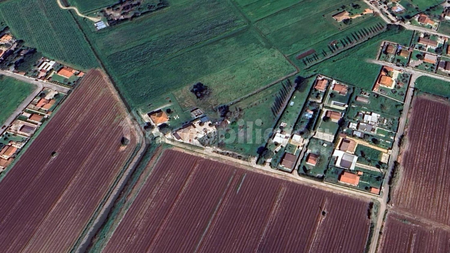 4900m² Land in Latina, Italy No. 287468