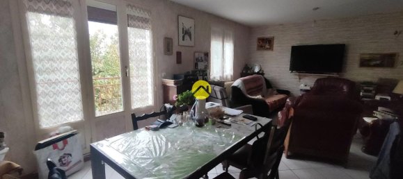 3 Schlafzimmer Haus in Torteron, France, Nr. 45738 3