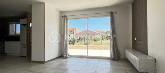 3 bedrooms House in Argeliers, France No. 339899 7