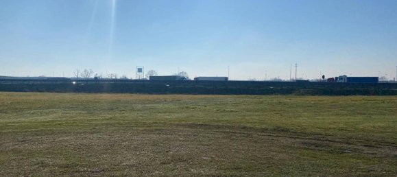 14000m² Land in Piacenza, Italy No. 28990 2