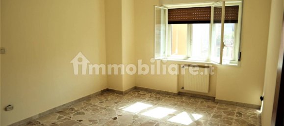 4 bedrooms Apartment in Catania, Italy No. 118104 2